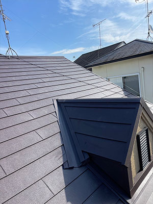 滋賀県大津市にてスレートからスーパーガルテクトへのカバー工法
